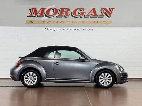 Used 2018 Volkswagen Beetle 2.0T S FWD image 2