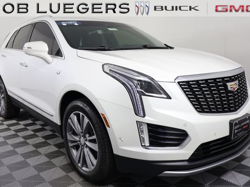 Used 2020 Cadillac XT5 Premium Luxury FWD image 1