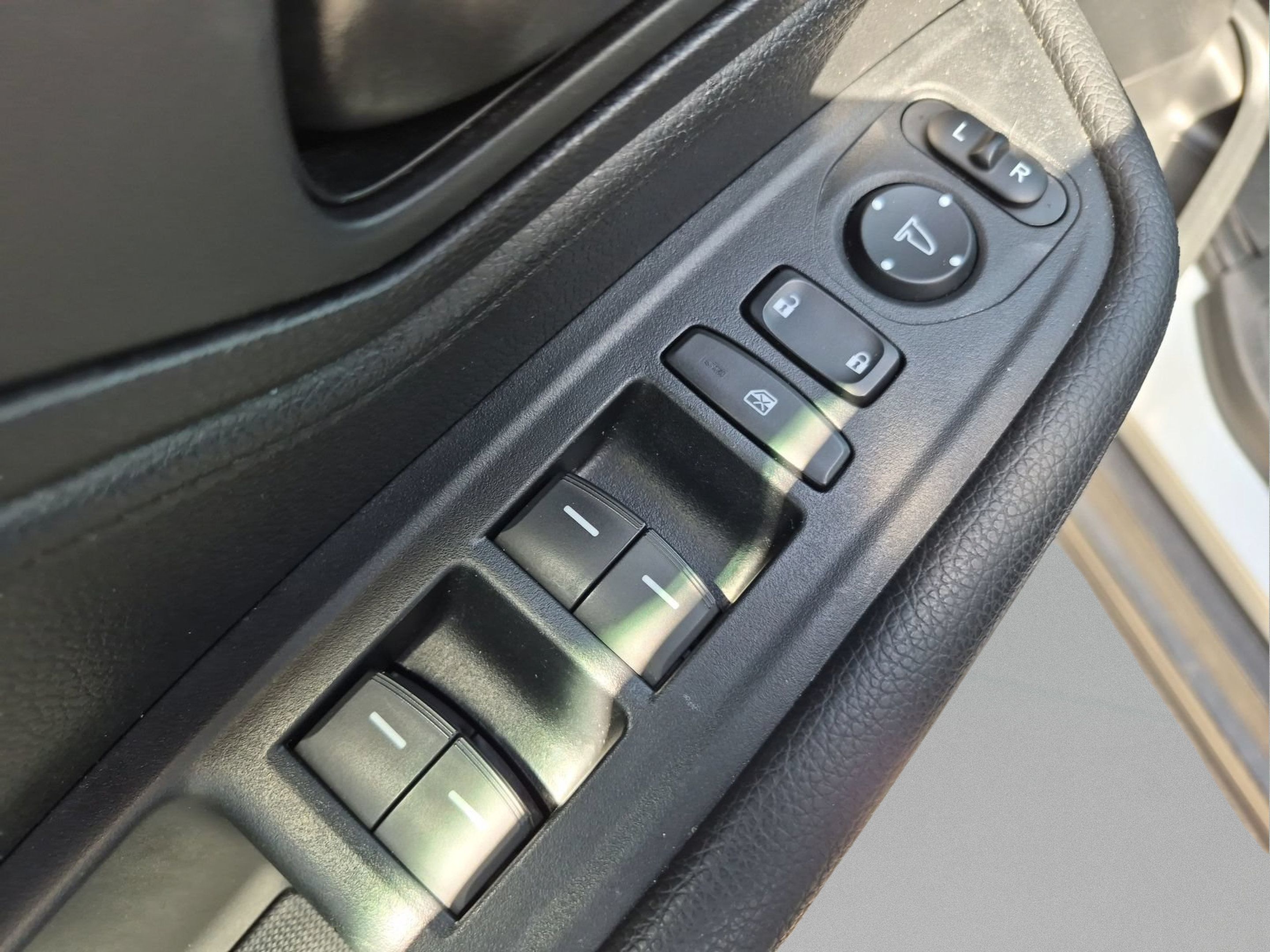 Certified 2025 Honda Odyssey EX-L image 16
