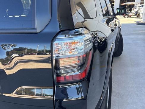 Used 2023 Toyota 4Runner SR5 Premium w/ Moonroof Package RWD image 7