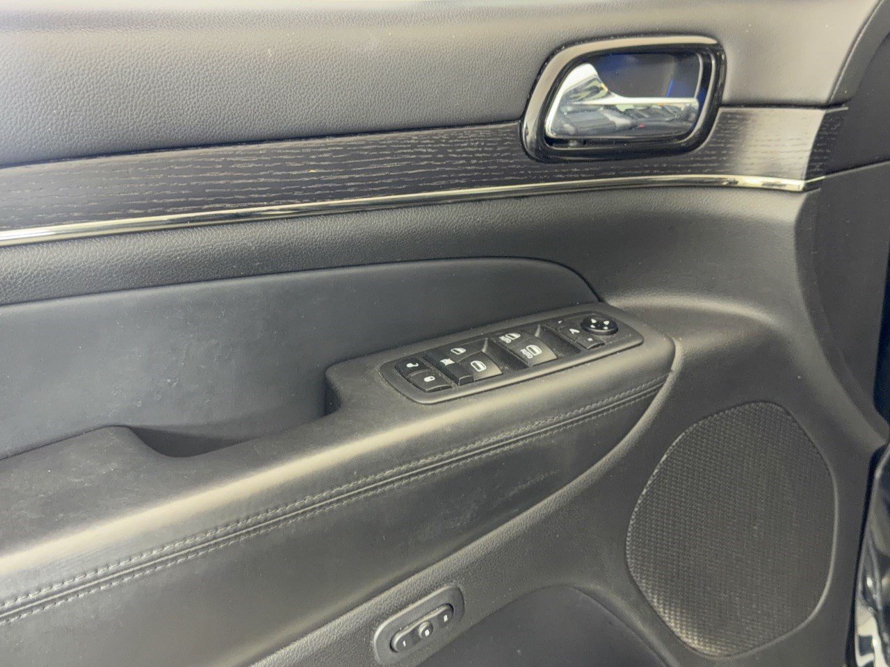 Used 2020 Jeep Grand Cherokee High Altitude AWD/4WD image 14