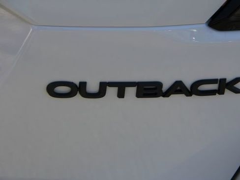 Certified 2025 Subaru Outback Onyx Edition image 9