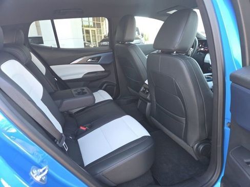 Used 2024 Chevrolet Equinox EV LT FWD image 55