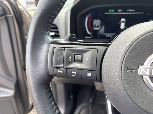 Used 2024 Nissan Rogue Platinum FWD image 16