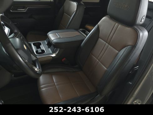 Used 2024 Chevrolet Silverado 2500 High Country w/ Technology Package AWD/4WD image 10