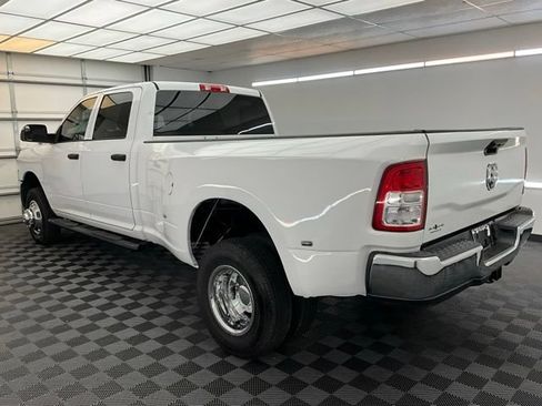 Used 2020 RAM 3500 Tradesman w/ Chrome Appearance Group AWD/4WD image 17
