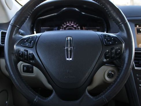 Used 2018 Lincoln MKT AWD w/ Technology Package image 12