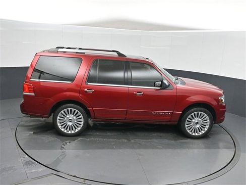 Used 2017 Lincoln Navigator Select image 31
