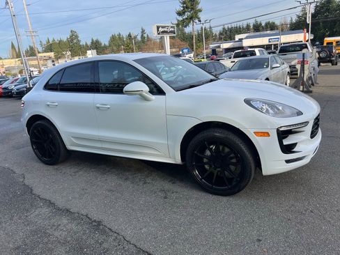 Used 2016 Porsche Macan S image 4