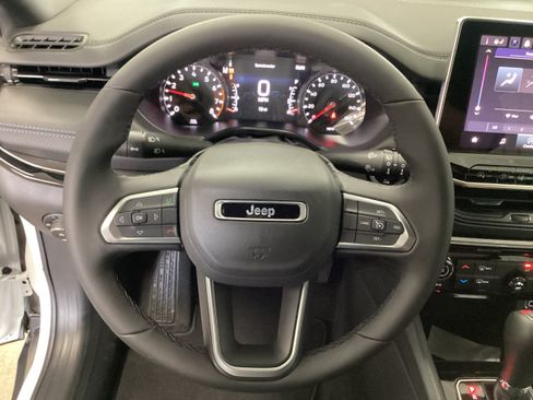 New 2026 Jeep Compass Latitude AWD/4WD image 16
