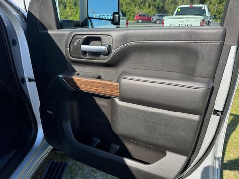 Used 2021 Chevrolet Silverado 2500 High Country w/ Z71 Off-Road Package image 19