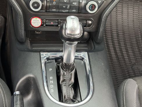 Used 2016 Ford Mustang Convertible image 31