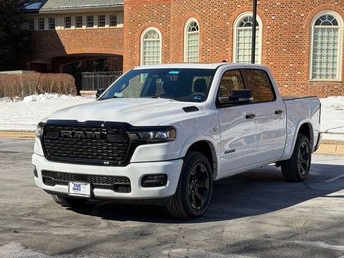 New 2026 RAM 1500 4x4 Crew Cab image 3