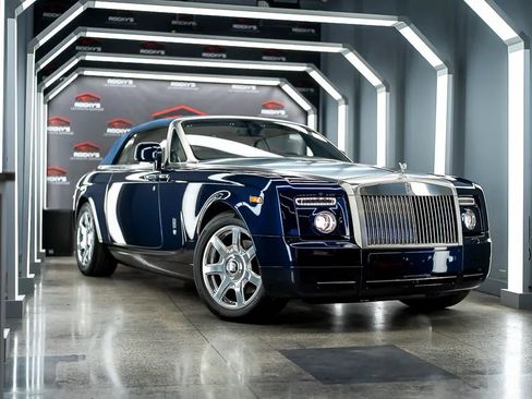 Used 2010 Rolls-Royce Phantom Drophead Coupe RWD image 5