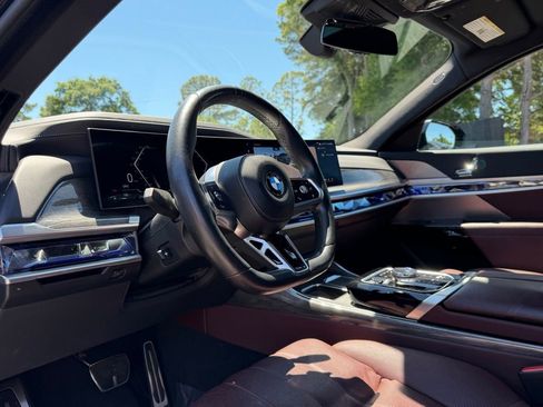 Used 2023 BMW 740i w/ Executive Package RWD image 9