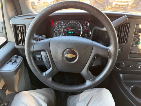 Used 2024 Chevrolet Express 2500 w/ Driver Convenience Package image 28