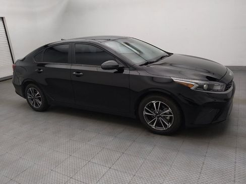Used 2022 Kia Forte LXS w/ LXS Technology Package FWD image 11