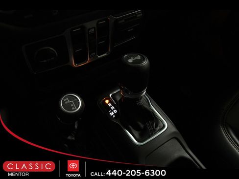 Used 2025 Jeep Wrangler Sahara w/ Technology Group image 17