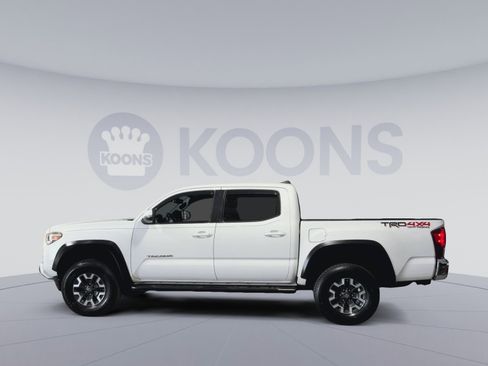 Used 2019 Toyota Tacoma TRD Off-Road image 7