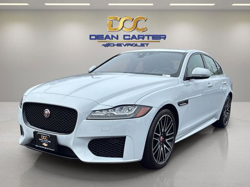 Used 2020 Jaguar XF Checkered Flag image 9