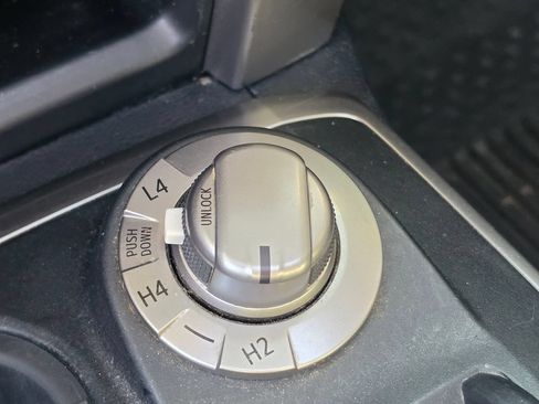 Used 2020 Toyota 4Runner SR5 Premium w/ Moonroof Package AWD/4WD image 20