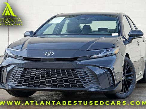 Used 2026 Toyota Camry SE FWD image 1