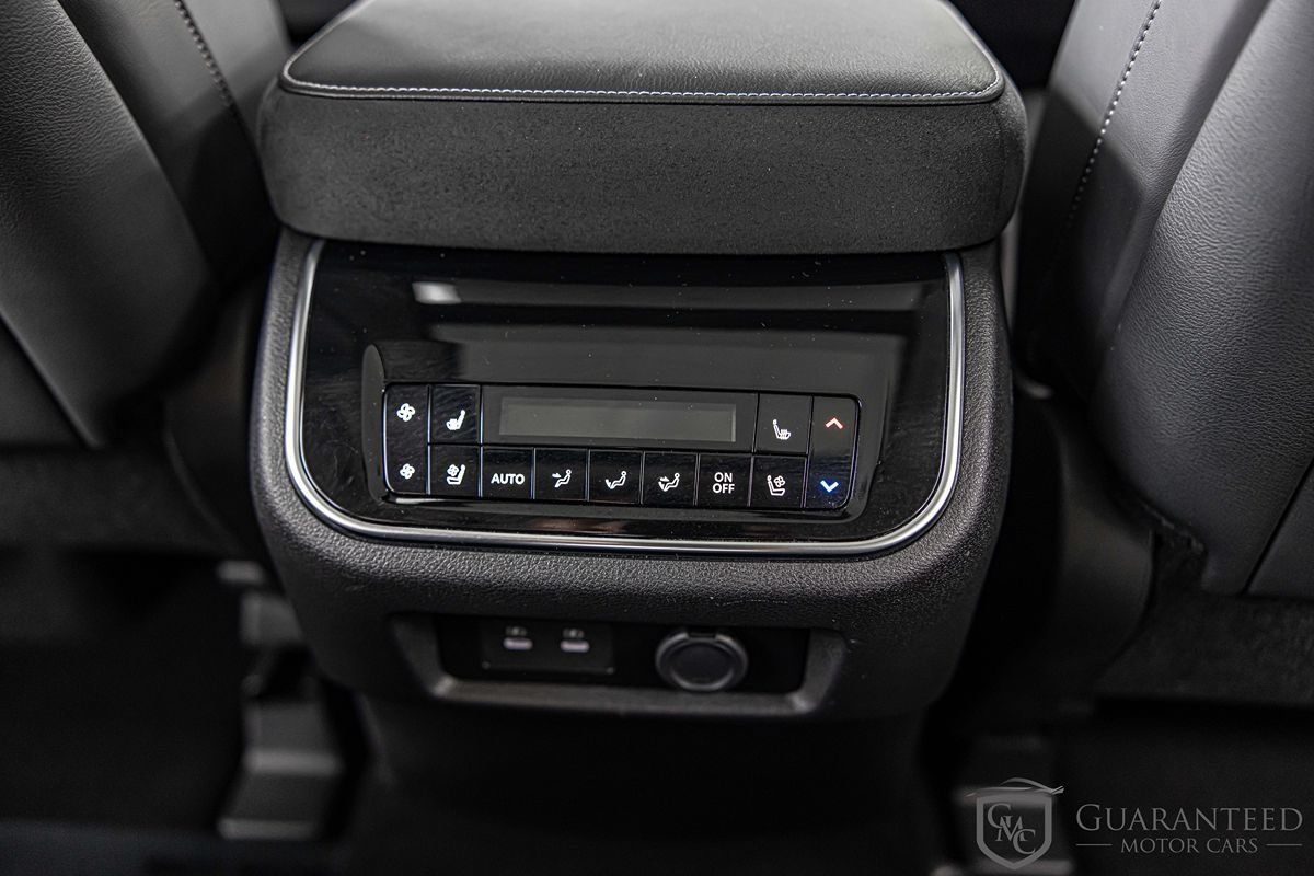 Used 2025 INFINITI QX80 Sensory AWD/4WD image 35