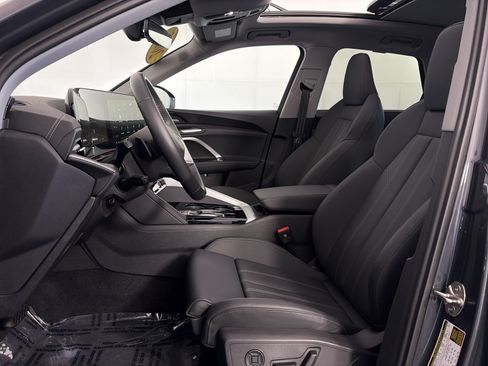 Used 2025 Audi Q5 Premium Plus w/ Premium Plus AWD/4WD image 6
