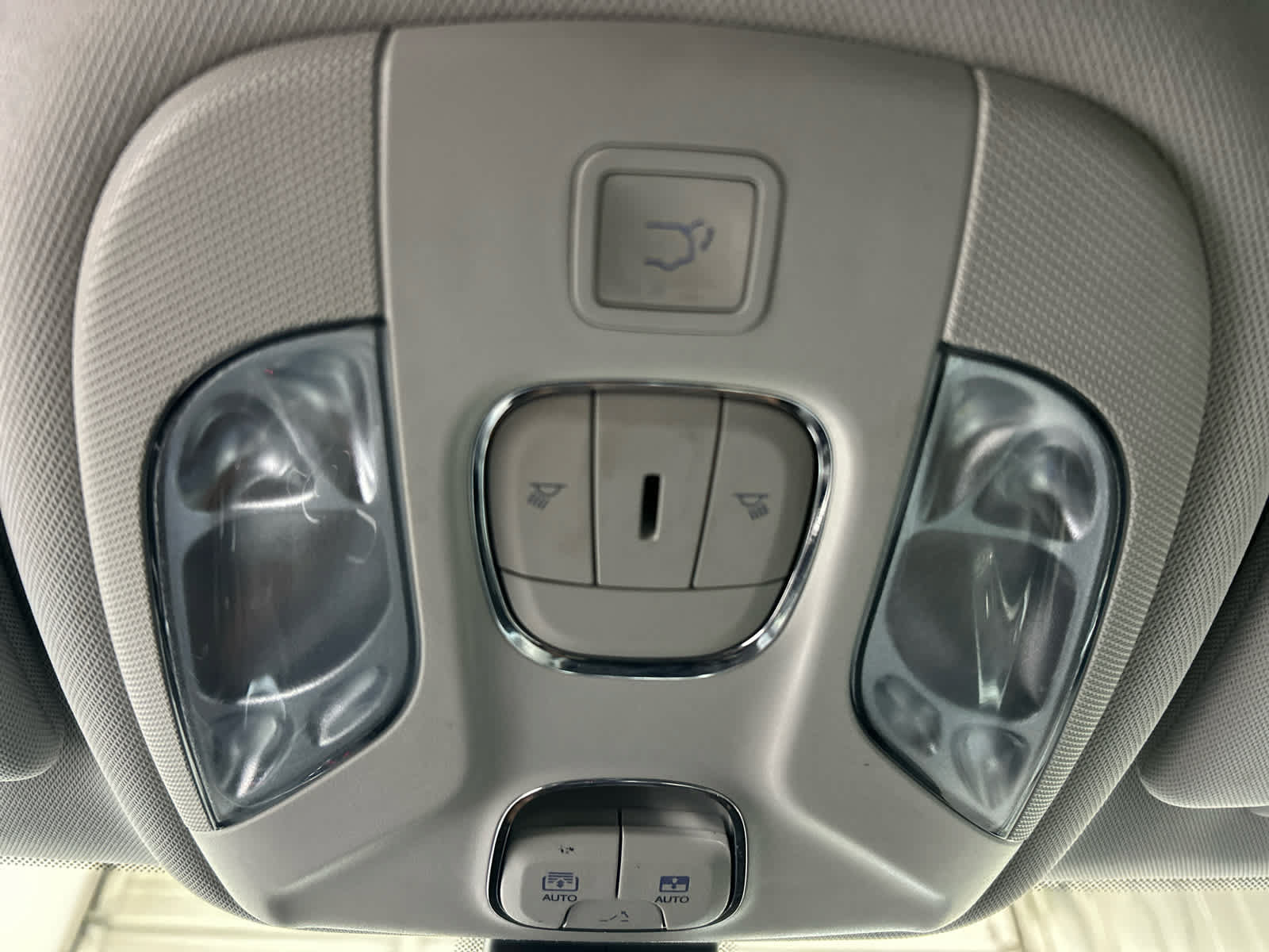 Used 2018 Jeep Compass Latitude w/ Popular Equipment Group AWD/4WD image 7