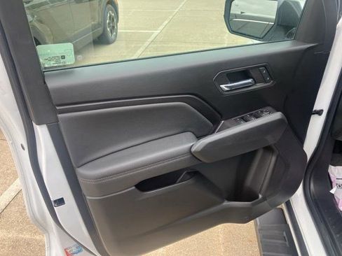 Used 2023 Chevrolet Colorado LT w/ LT Convenience Package II AWD/4WD image 11