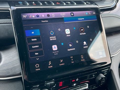 Used 2022 Jeep Grand Cherokee Limited 4xe image 27