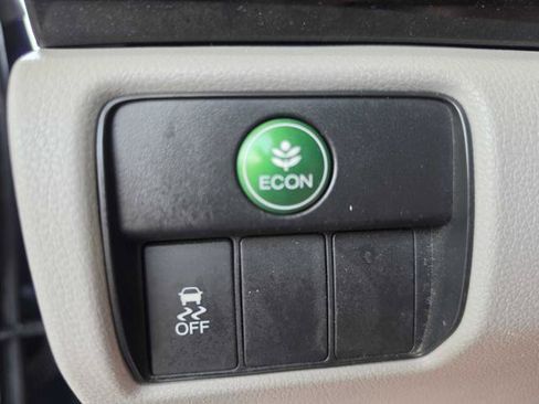 Used 2016 Honda Accord LX image 21