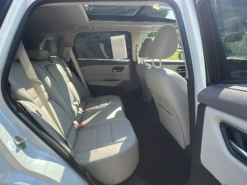 Certified 2021 Nissan Rogue SL w/ Premium Package AWD/4WD image 25