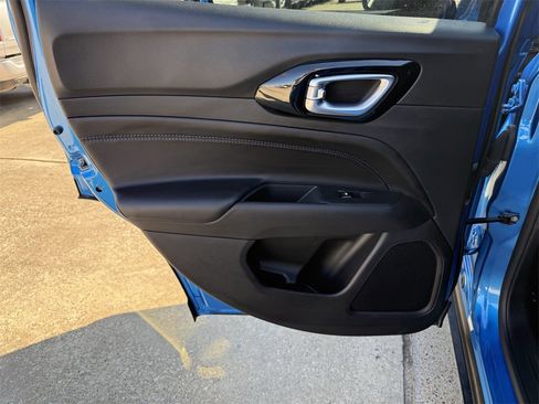 New 2025 Jeep Compass Latitude w/ Altitude Special Edition image 21