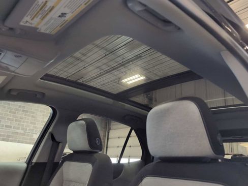 Used 2022 Chevrolet Equinox LT image 19