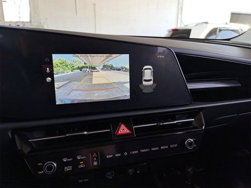 Used 2023 Kia Niro EX Touring image 22