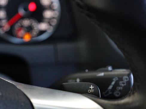 Used 2016 Volkswagen Tiguan R-Line image 37