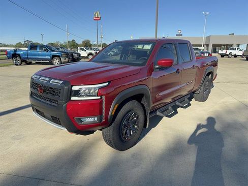 Used 2025 Nissan Frontier PRO-4X AWD/4WD image 1