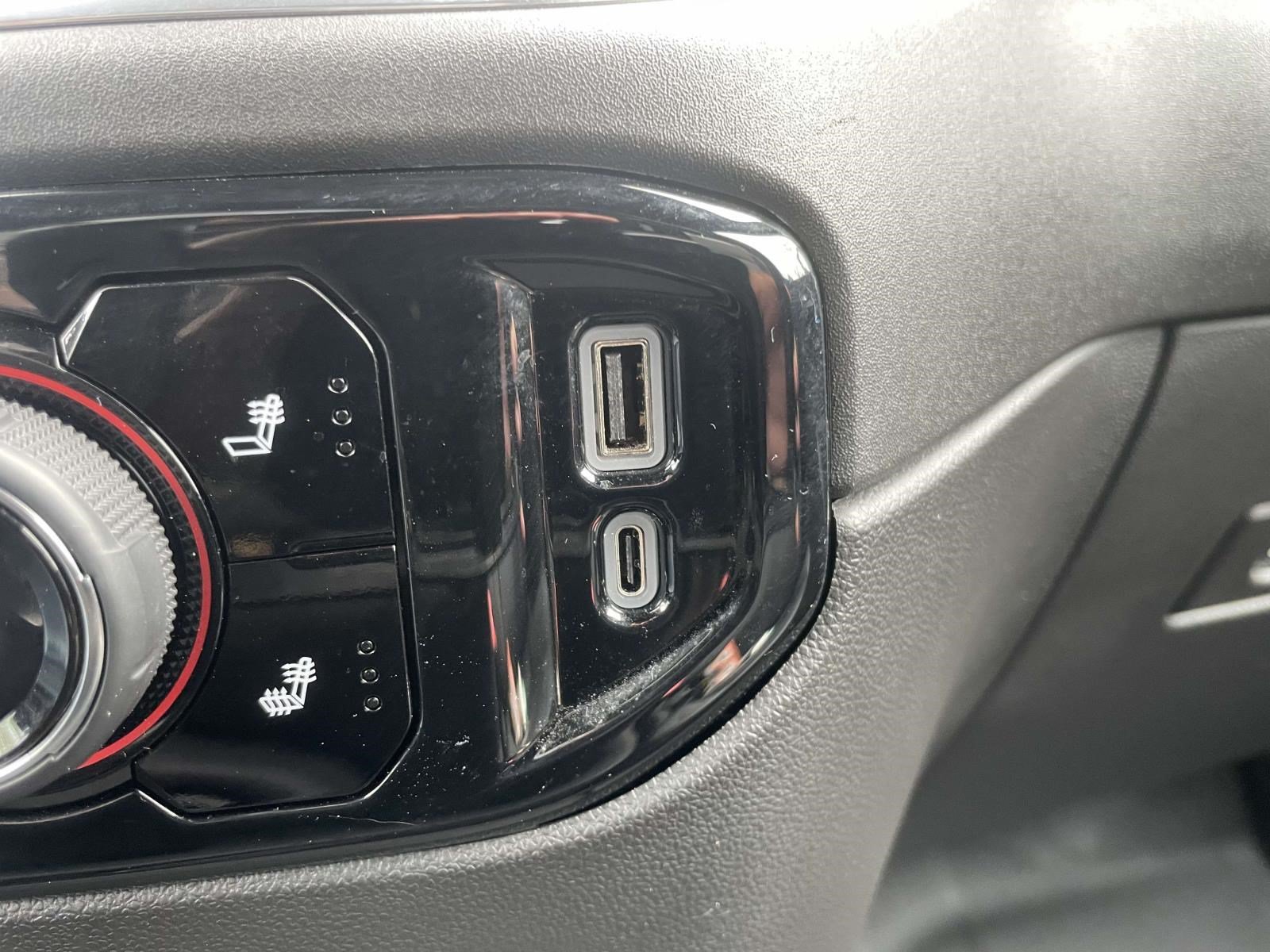 Used 2024 Chevrolet Silverado 2500 LTZ AWD/4WD image 29