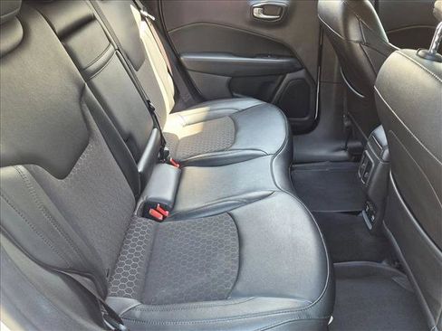 Used 2020 Jeep Compass Latitude FWD image 19