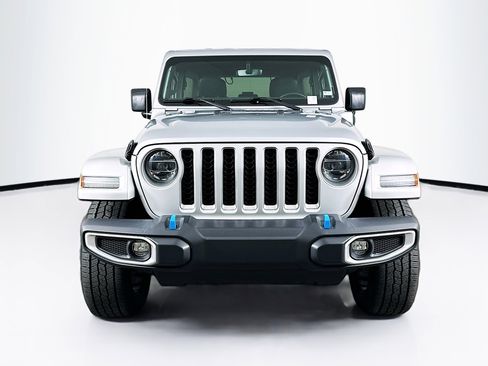Used 2022 Jeep Wrangler Sahara image 2