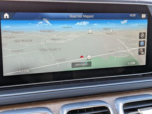Used 2021 Mercedes-Benz GLS 450 4MATIC image 23