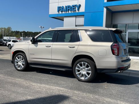 Used 2021 Chevrolet Tahoe High Country image 3