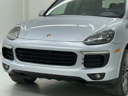 Used 2018 Porsche Cayenne Platinum Edition image 40