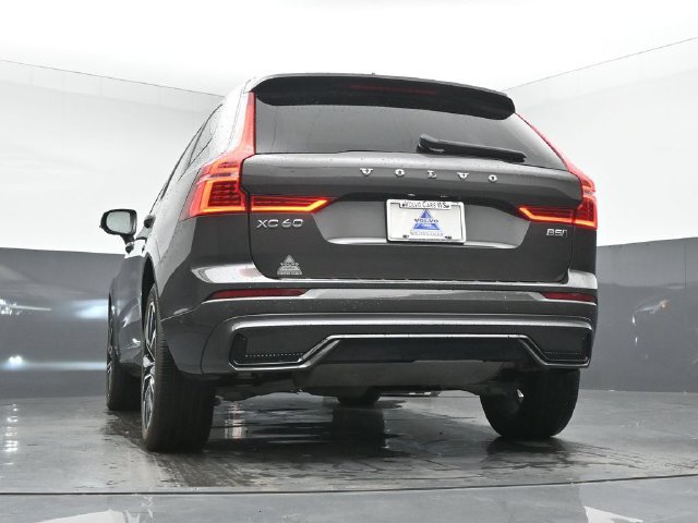Used 2024 Volvo XC60 B5 Plus w/ Protection Package Premier AWD/4WD image 15