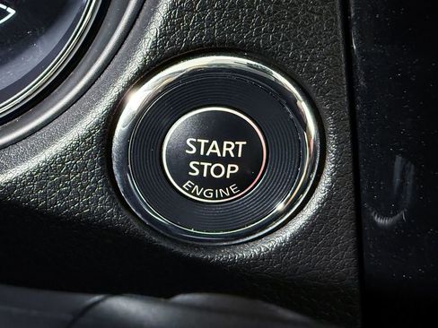 Used 2022 Nissan Rogue Sport SL w/ Premium Package image 29