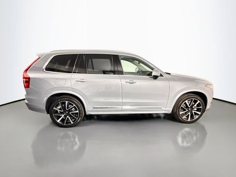 Used 2025 Volvo XC90 B5 Plus w/ Protection Package Premier AWD/4WD image 11