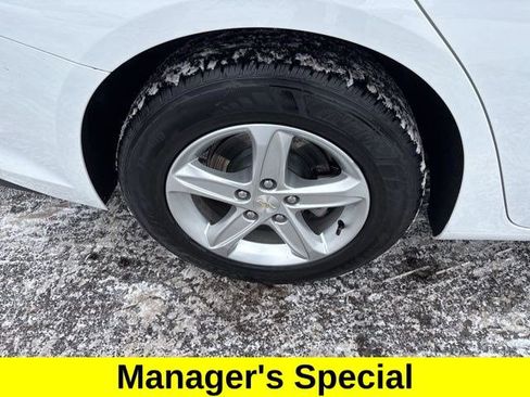 Used 2023 Chevrolet Malibu LT FWD image 44