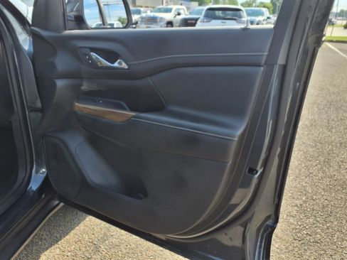 Used 2020 GMC Acadia SLE w/ Driver Convenience Package image 12