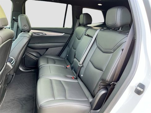 Certified 2024 Cadillac XT6 Luxury w/ LPO, Floor Liner Package image 24
